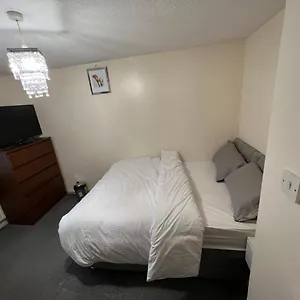  Homestay Henderson Court United Kingdom