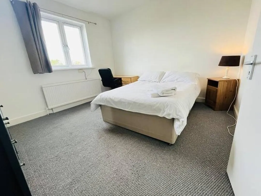 Spacious 3 Bed Flat In Greenwich Apartment London
