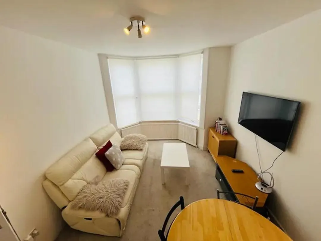 Spacious 3 Bed Flat In Greenwich Apartment London