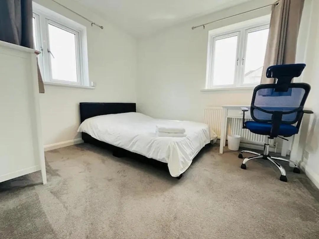 Spacious 3 Bed Flat In Greenwich Apartment London