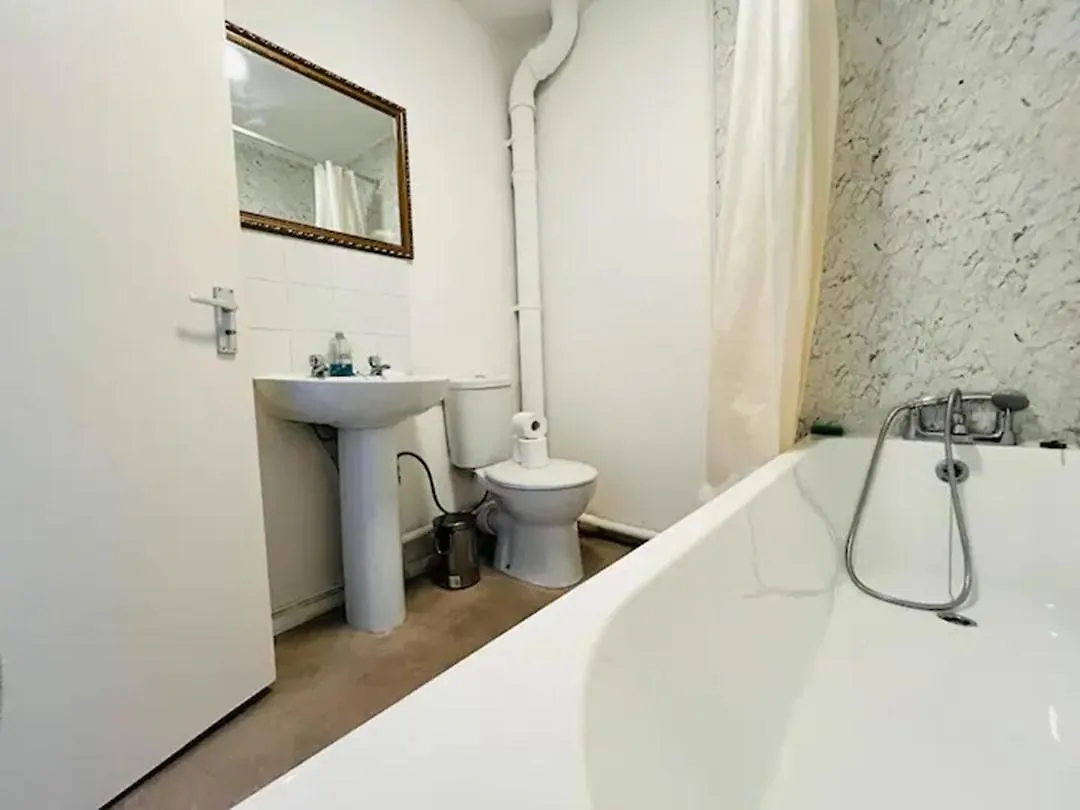 Spacious 3 Bed Flat In Greenwich Apartment London
