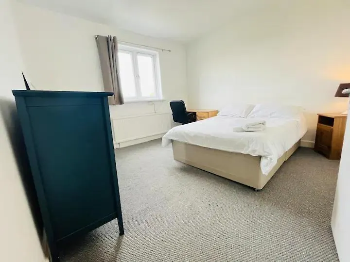 Spacious 3 Bed Flat In Greenwich Apartment London